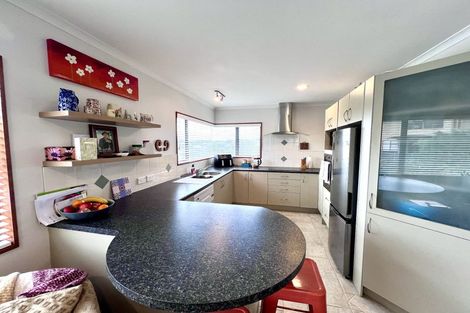 Photo of property in 29 Greenview Lane, Red Beach, 0932