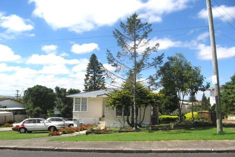 Photo of property in 4 Commissariat Road, Mount Wellington, Auckland, 1060