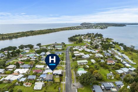 Photo of property in 18 Athenree Road, Athenree, Katikati, 3177