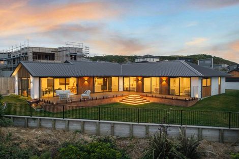 Photo of property in 60b Queen Charlotte Drive, Aotea, Porirua, 5024