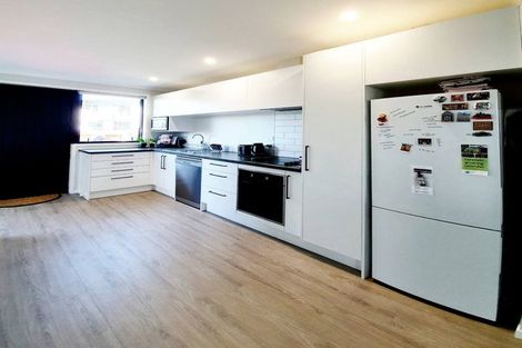 Photo of property in 81a Banks Street, Marfell, New Plymouth, 4310