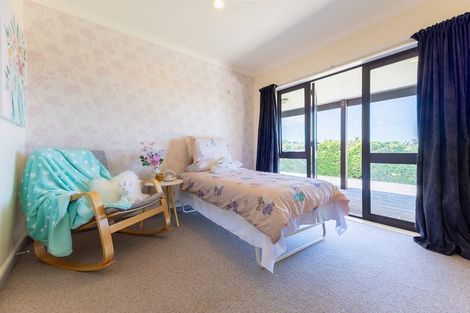 Photo of property in 159 Pukenamu Road, Te Horo, Otaki, 5581