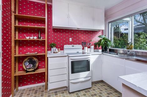 Photo of property in 13 Morriggia Place, Bayview, Auckland, 0629