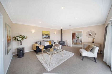 Photo of property in 15 Harford Place, Pakuranga Heights, Auckland, 2010