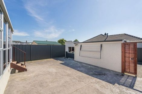 Photo of property in 27 Isadore Road, Saint Clair, Dunedin, 9012