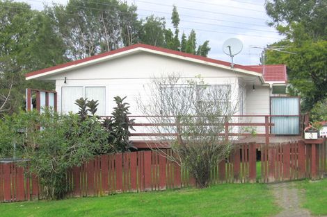 Photo of property in 3 Alidade Place, Massey, Auckland, 0614