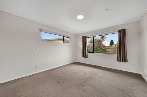 Photo of property in 11 Ballantrae Place, Highlands Park, New Plymouth, 4312