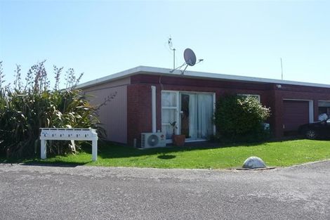Photo of property in 43 Lismore Street, Strandon, New Plymouth, 4312