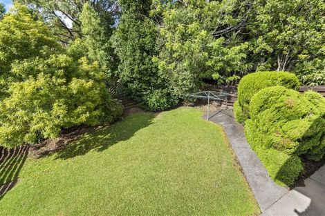 Photo of property in 27 Trias Road, Totara Vale, Auckland, 0629