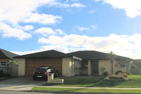 Photo of property in 192 Milne Drive, Paraparaumu, 5032