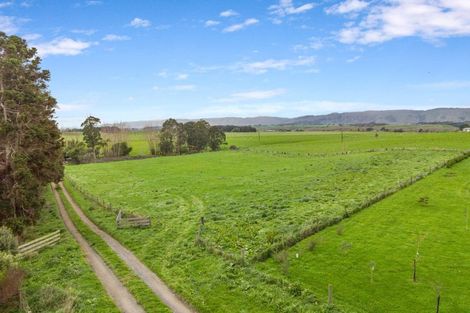 Photo of property in 104 Kukutauaki Road, Koputaroa, Shannon, 5575