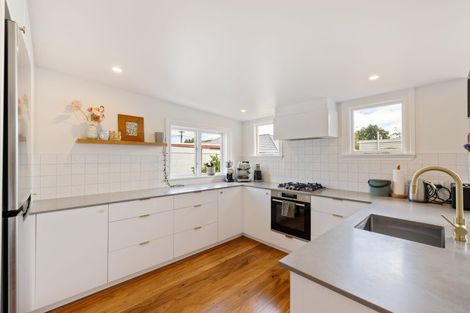 Photo of property in 36 Ngaio Street, Saint Martins, Christchurch, 8022