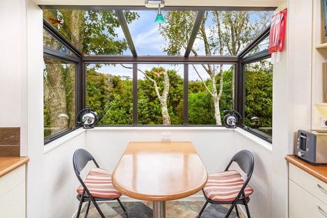 Photo of property in 5 Clearwater Cove, West Harbour, Auckland, 0618