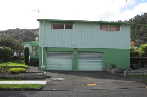 Photo of property in 8 Helvetia Grove, Naenae, Lower Hutt, 5011