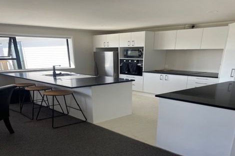 Photo of property in 26 Ranui Avenue, Ranui, Auckland, 0612