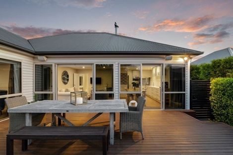 Photo of property in 40 Pitcairn Crescent, Bryndwr, Christchurch, 8053