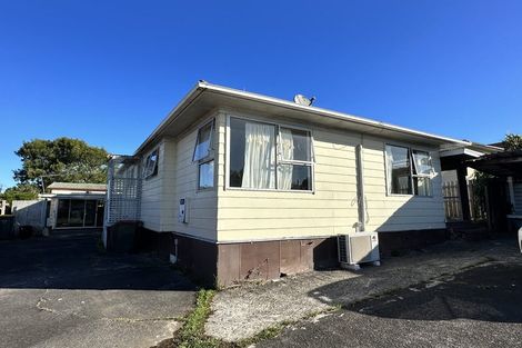 Photo of property in 8 Sabot Place, Massey, Auckland, 0614