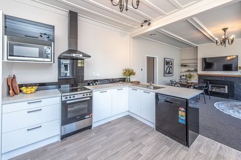 Photo of property in 8 Mason Terrace, Gonville, Whanganui, 4501