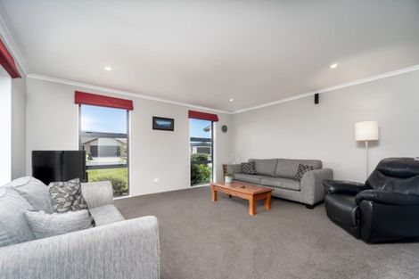 Photo of property in 48 Armstrong Avenue, Carterton, 5713