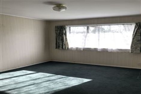 Photo of property in 1/4267 Great North Road, Glendene, Auckland, 0602