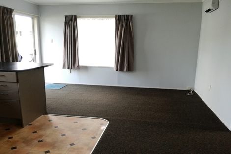 Photo of property in 6 Kenmore Street, Westown, New Plymouth, 4310