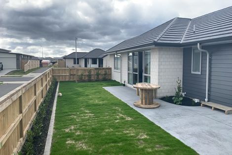 Photo of property in 70 Dunkeld Drive, Papamoa, 3118