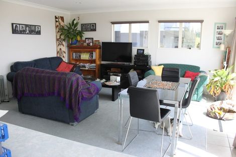 Photo of property in 25a Brightside Road, Stanmore Bay, Whangaparaoa, 0932