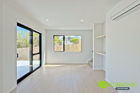 Photo of property in 7d Buisson Glade, West Harbour, Auckland, 0618