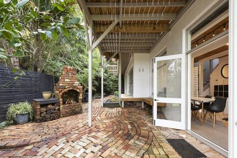 Photo of property in 47 Tainui Road, Titirangi, Auckland, 0604