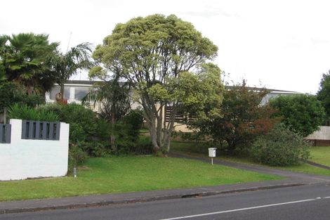 Photo of property in 3/25 Widmore Drive, Massey, Auckland, 0614