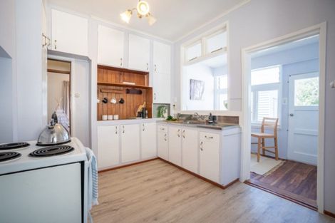 Photo of property in 67 Shamrock Street, Takaro, Palmerston North, 4412