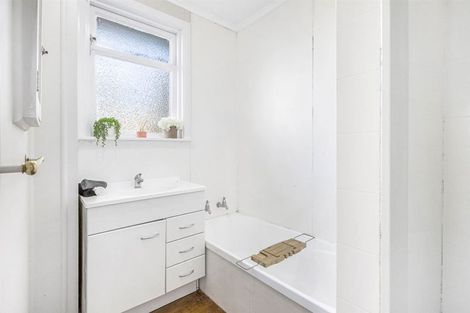 Photo of property in 2 Ngahue Crescent, Elsdon, Porirua, 5022