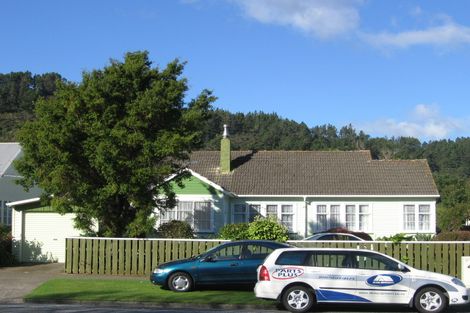 Photo of property in 1296 High Street, Taita, Lower Hutt, 5011