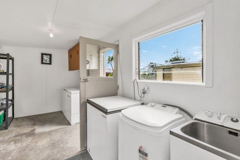 Photo of property in 13 Browns Road, Dunsandel, 7682