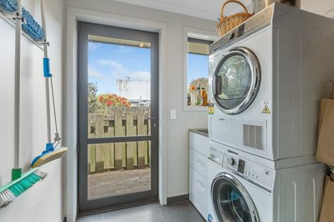 Photo of property in 8a Cutfield Street, Inglewood, 4330