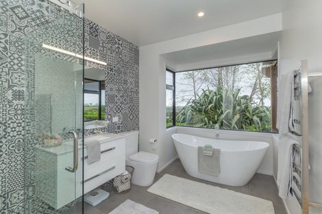 Photo of property in 141 Manakau Heights Drive, Manakau, Levin, 5573