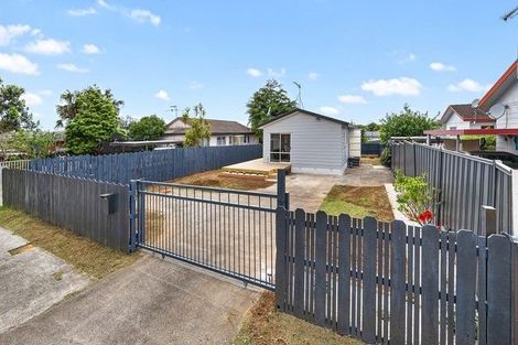Photo of property in 1/157 Te Irirangi Drive, Flat Bush, Auckland, 2019