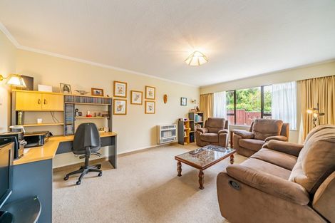Photo of property in 1a Oak Street, Ebdentown, Upper Hutt, 5018