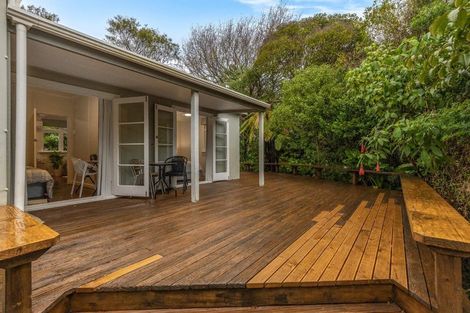 Photo of property in 12 Hira Street, Waikanae, 5036