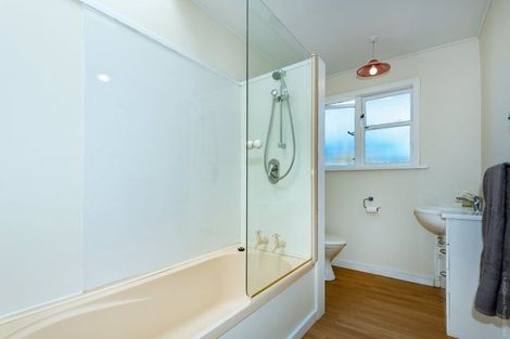 Photo of property in 44 Windermere Road, Papanui, Christchurch, 8053