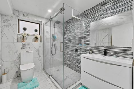 Photo of property in 214a Edmonton Road, Te Atatu South, Auckland, 0610