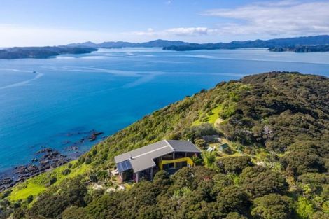 Photo of property in 92 Pukematu Lane, Russell, 0202