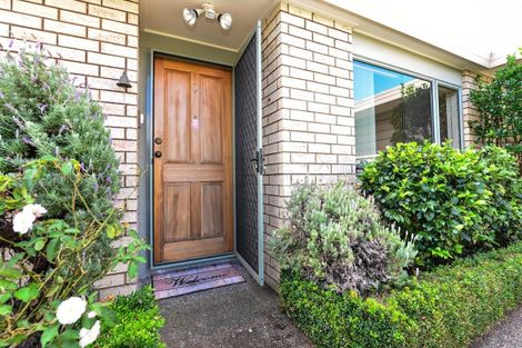 Photo of property in 2/38 Sandwich Road, St Andrews, Hamilton, 3200