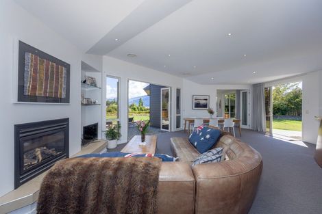 Photo of property in 10 The Terraces, Wanaka, 9305