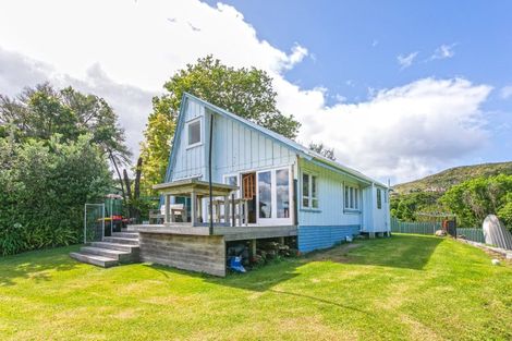 Photo of property in 69 Pye Place, Hot Water Beach, Whitianga, 3591