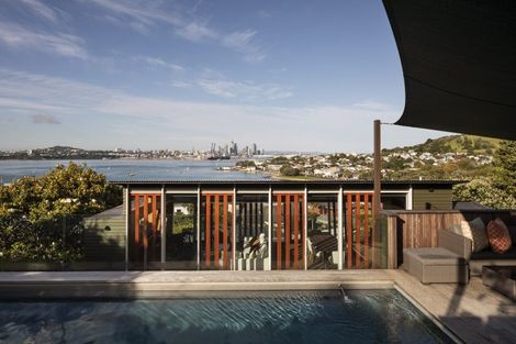 Photo of property in 19 Jubilee Avenue, Devonport, Auckland, 0624