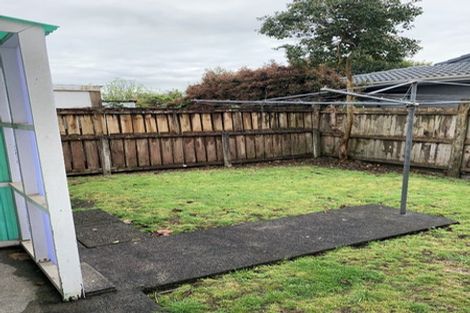 Photo of property in 2/10 Ron Keat Drive, Papakura, 2110