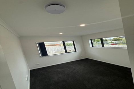 Photo of property in 16 Christmas Road, Manurewa, Auckland, 2102
