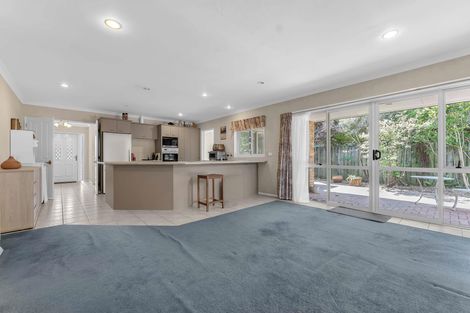Photo of property in 60 Wattle Farm Road, Wattle Downs, Auckland, 2103