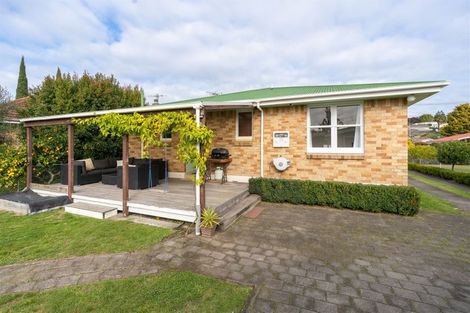 Photo of property in 8 Aurora Terrace, Hillcrest, Hamilton, 3216